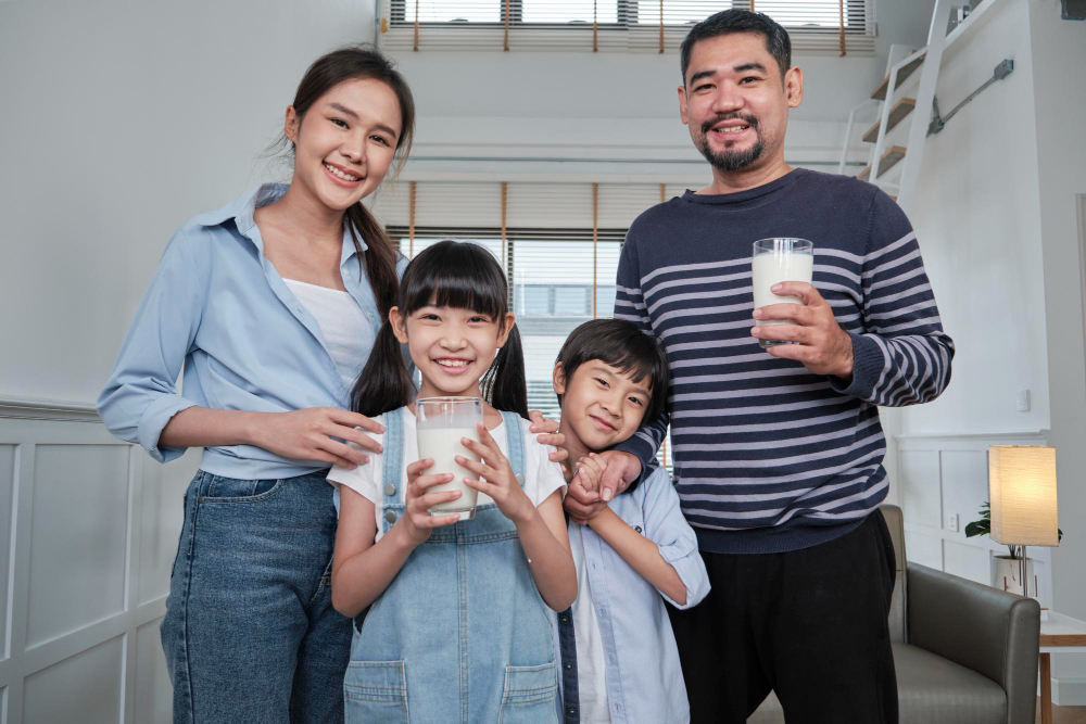 manfaat minum susu sebelum tidur sangat banyak, namun ketahui apa dampak positif dan dampak negatif konsumsi susu