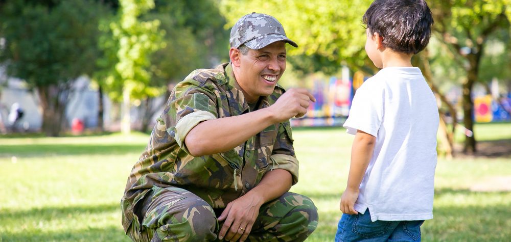 pendidikan anak dan remaja di barak militer memiliki dampak positif dan negatif
